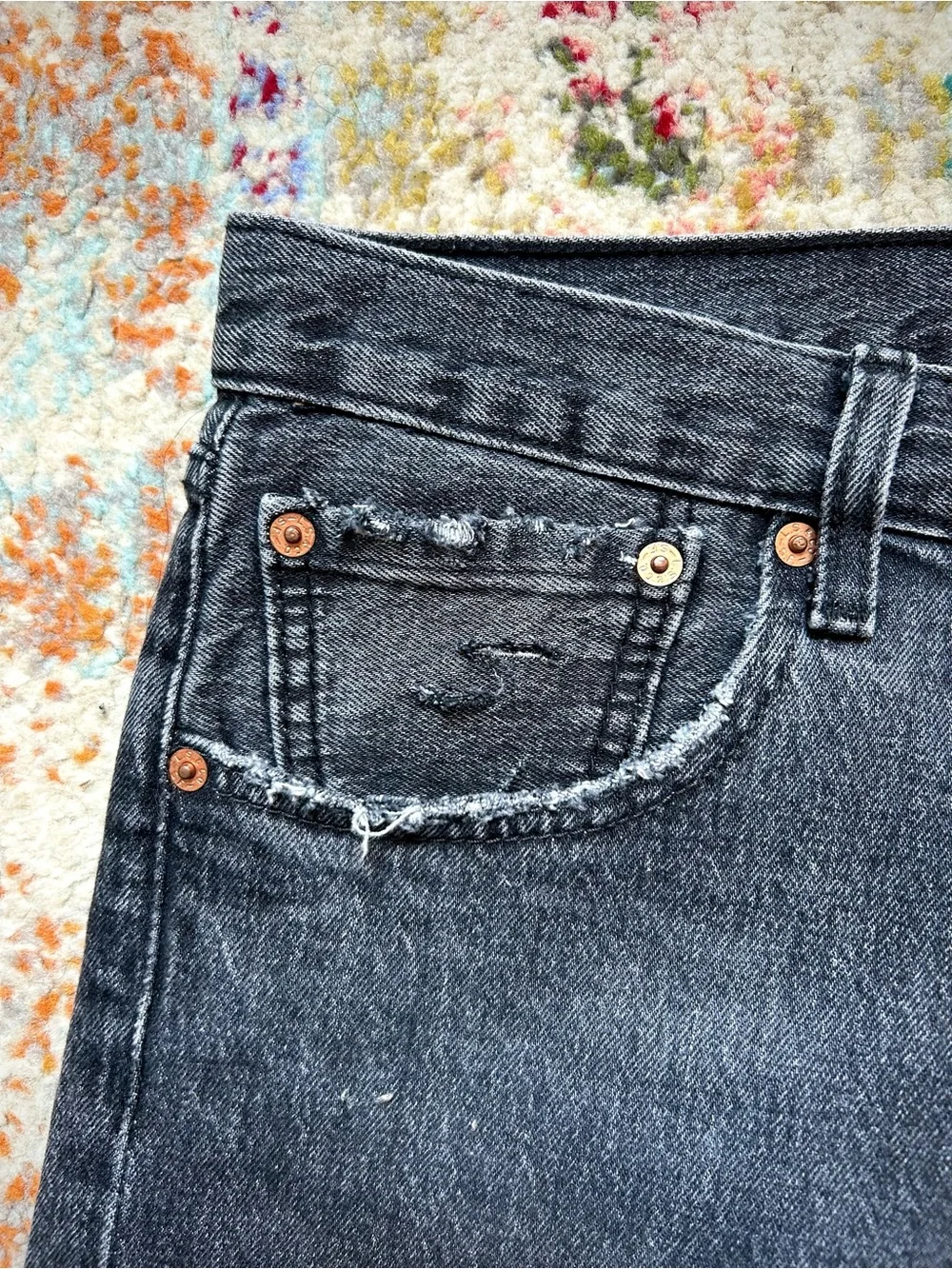 Levis tag size